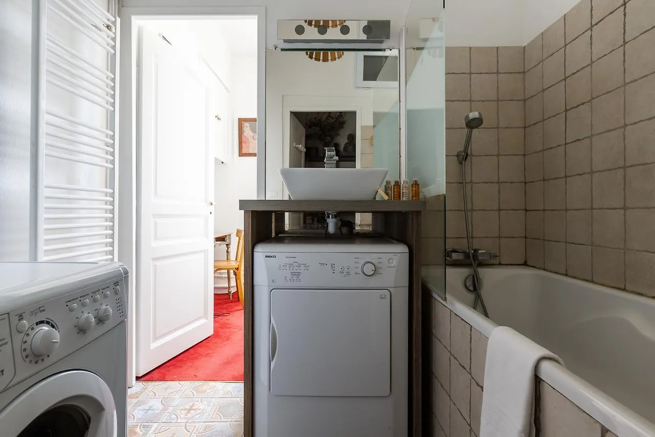 Veeve - Hideaway In The Theatre District Paris